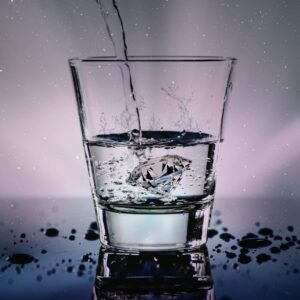 Un ioniseur d’eau pour une eau vivante et structurée.